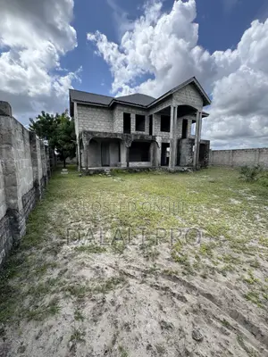 5bdrm Mansion in Kigamboni for sale
