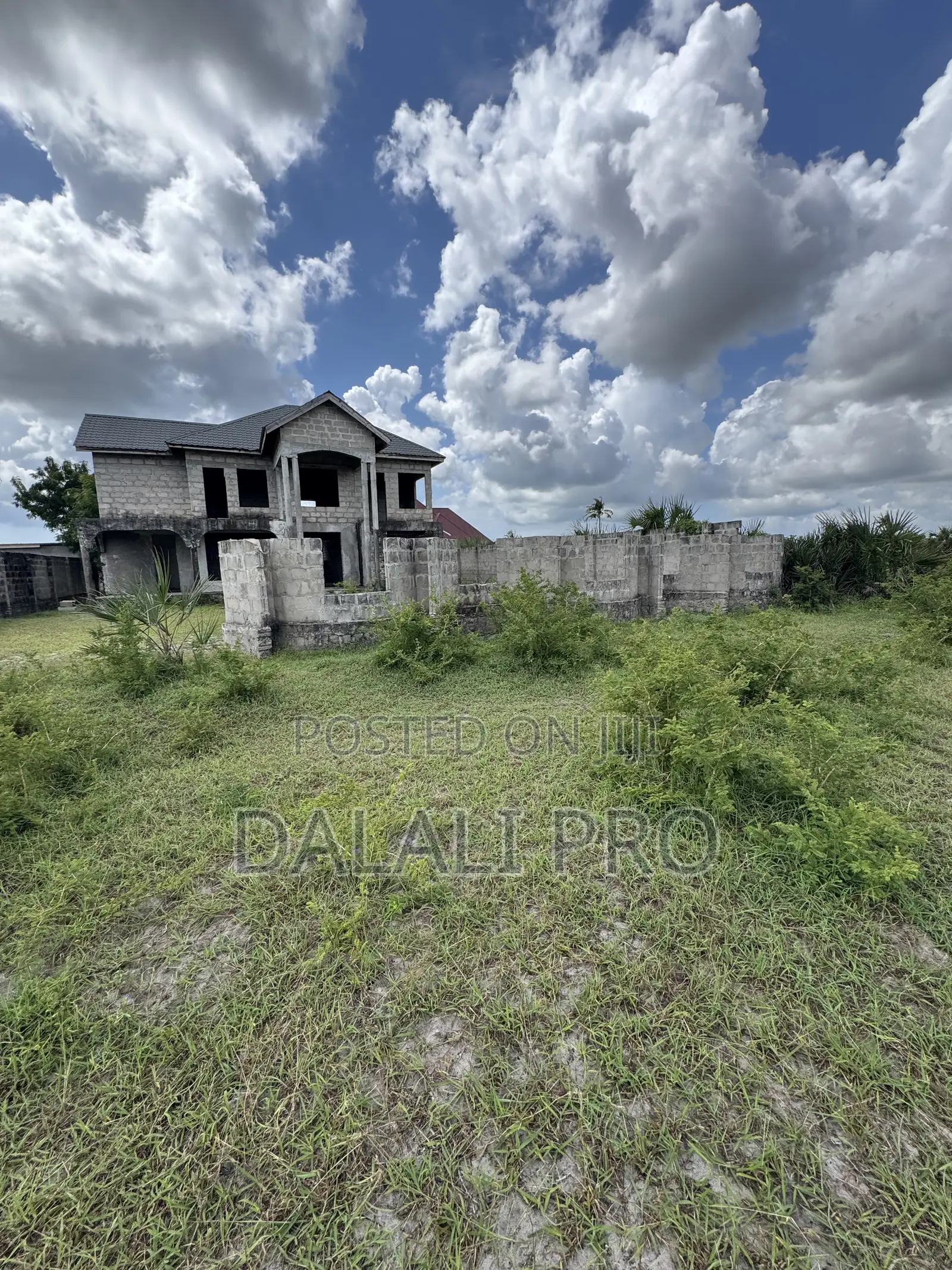 5bdrm Mansion in Kigamboni for sale
