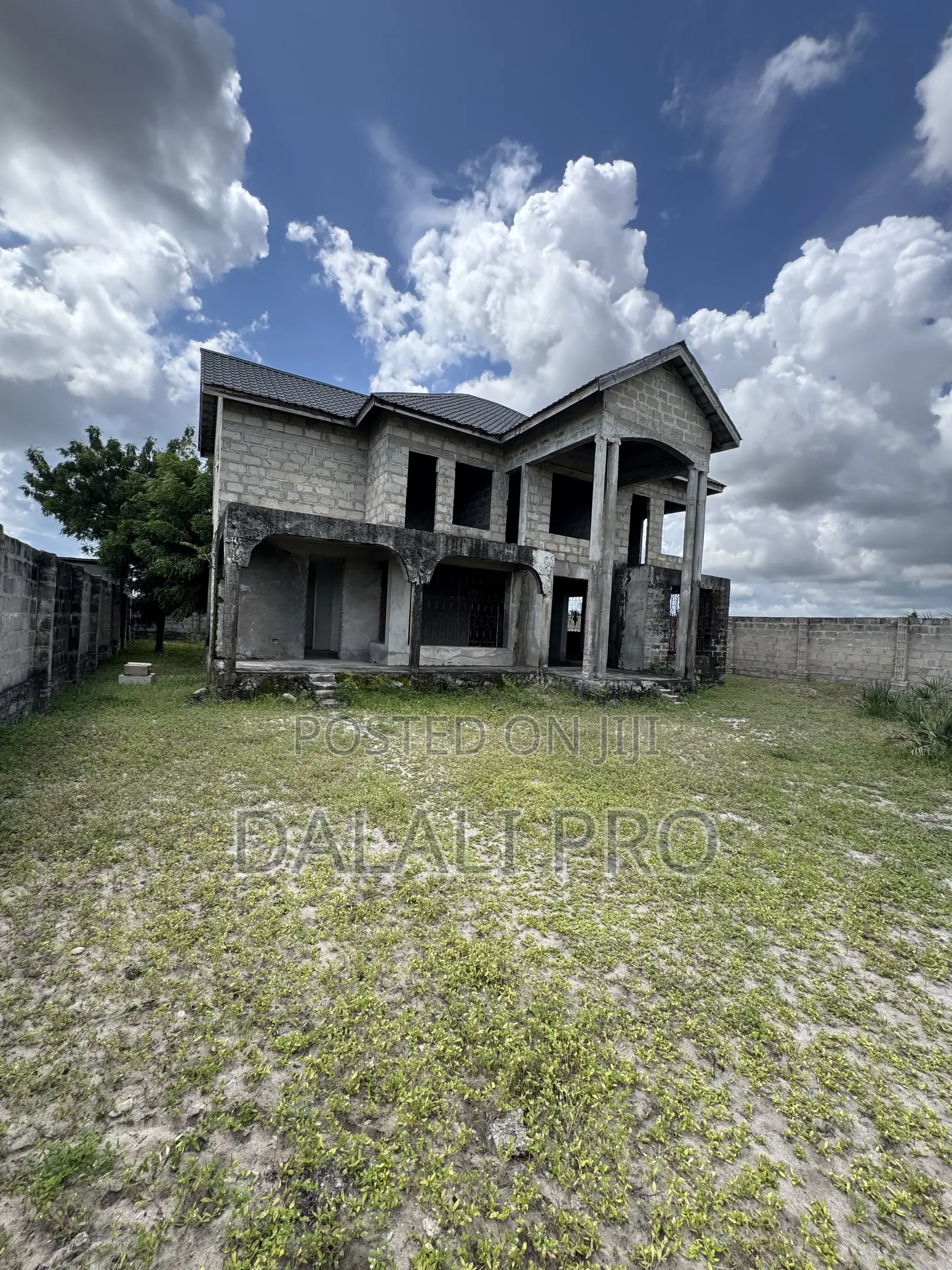 5bdrm Mansion in Kigamboni for sale
