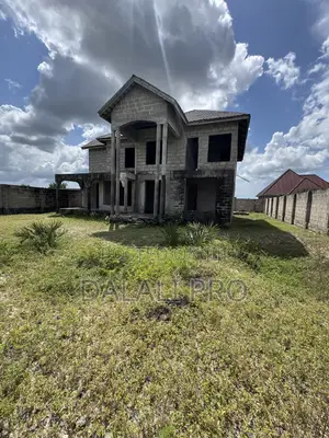 5bdrm Mansion in Kigamboni for sale