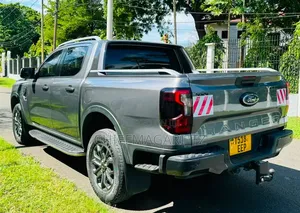 Ford Ranger Wildtrak 2023 Gray