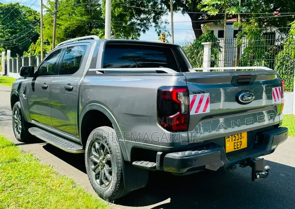 Ford Ranger Wildtrak 2023 Gray