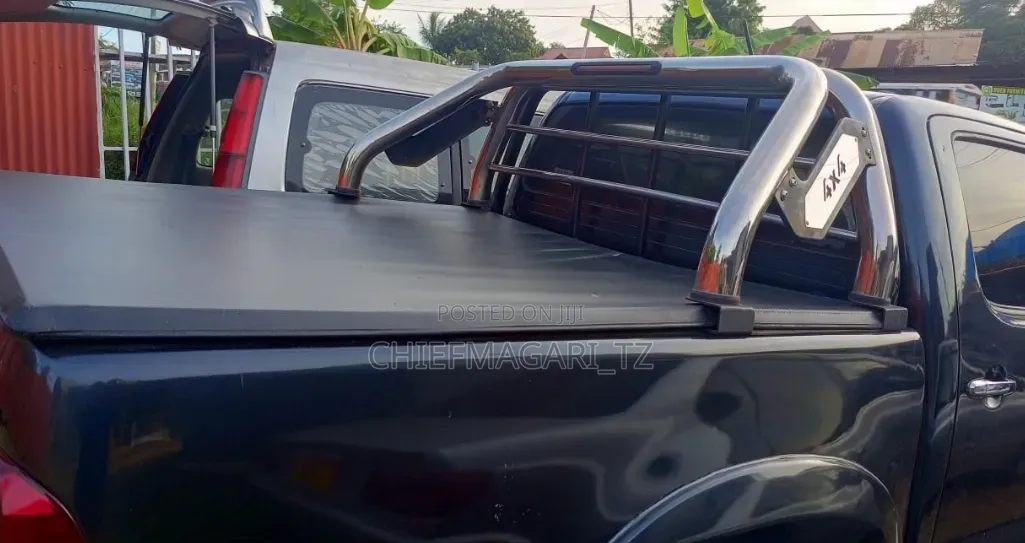 Toyota Hilux 2013 Gray