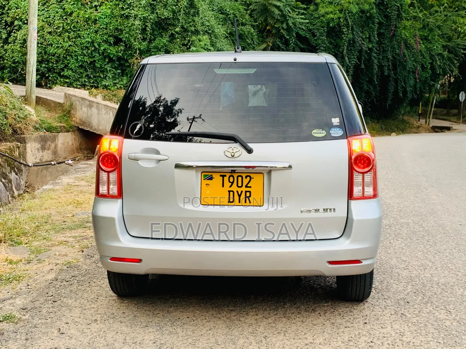 Toyota Raum 2005 Gray