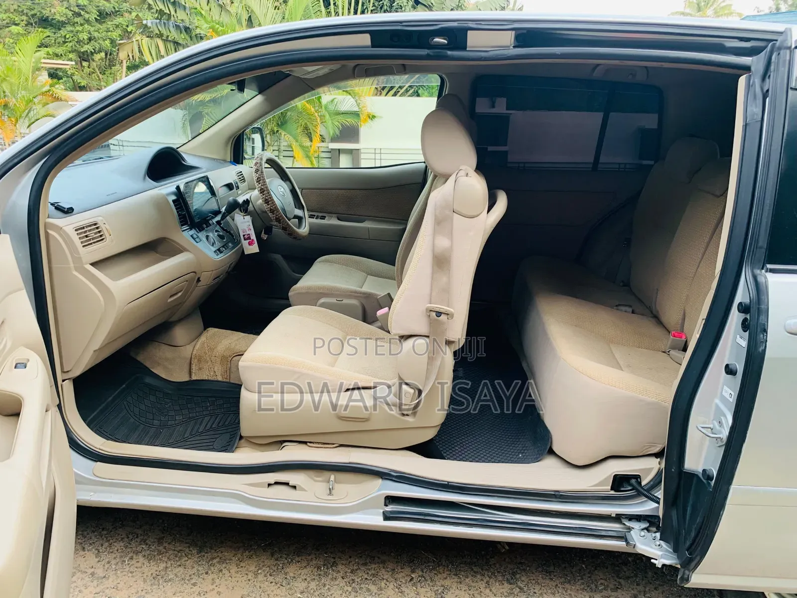 Toyota Raum 2005 Gray