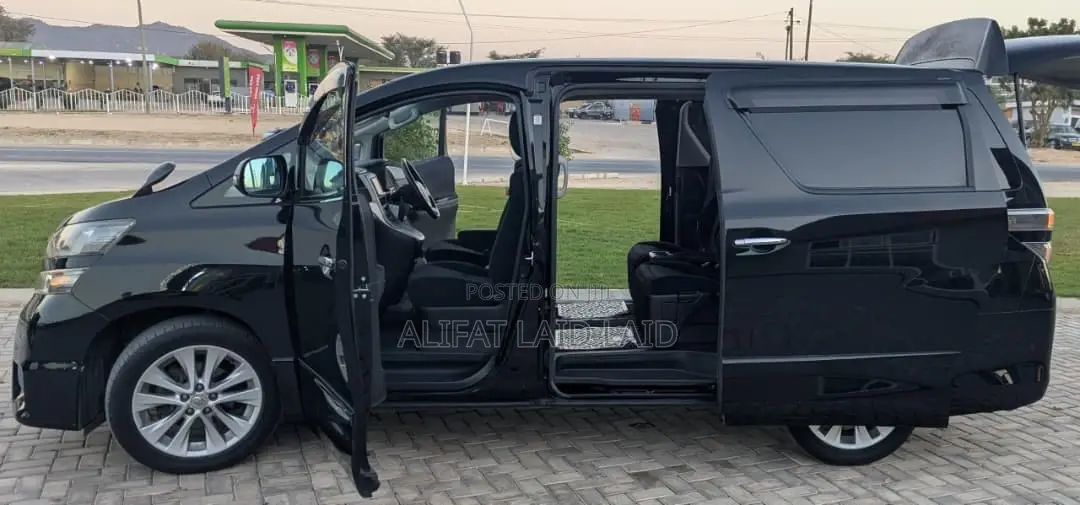 Toyota Alphard 2.4 Hybrid AWD 2010 Black