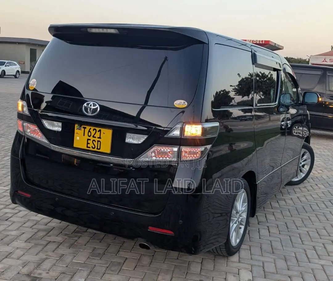 Toyota Alphard 2.4 Hybrid AWD 2010 Black