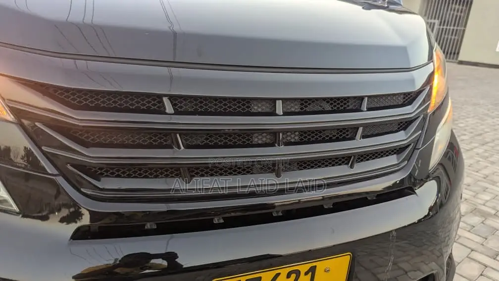 Toyota Alphard 2.4 Hybrid AWD 2010 Black