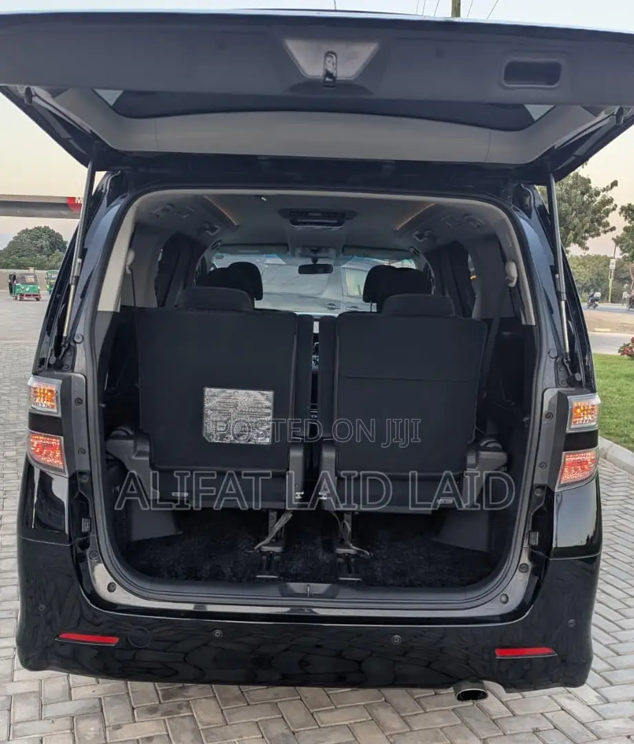 Toyota Alphard 2.4 Hybrid AWD 2010 Black