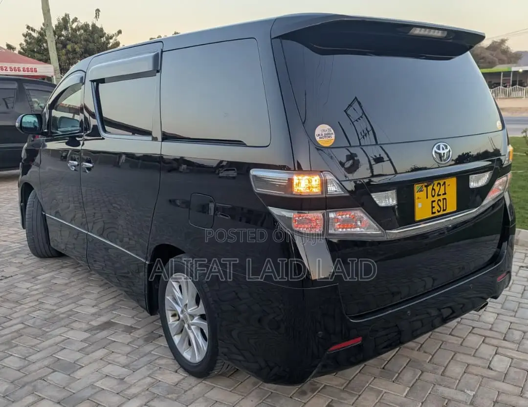 Toyota Alphard 2.4 Hybrid AWD 2010 Black