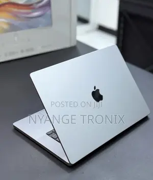 Laptop Apple MacBook Pro 2021 M1 Max 64GB Apple M1 Max SSD 2T