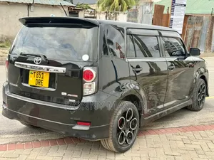 Toyota Corolla Rumion 2010 Black