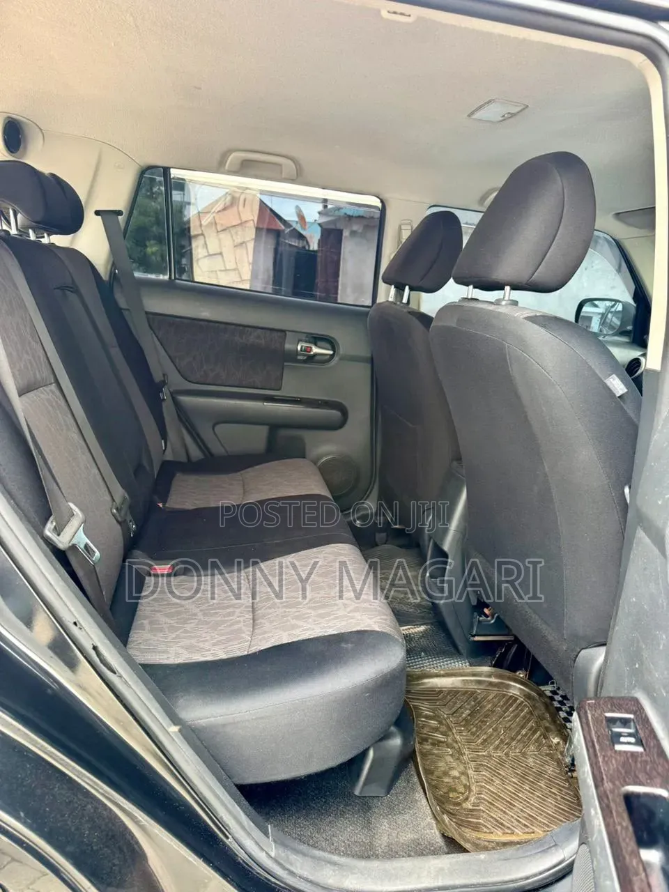 Toyota Corolla Rumion 2010 Black