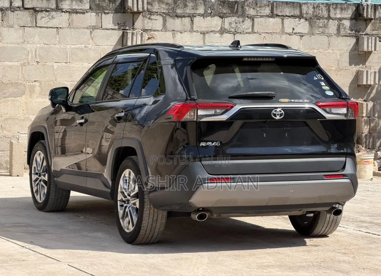 Toyota RAV4 2020 Matt Black
