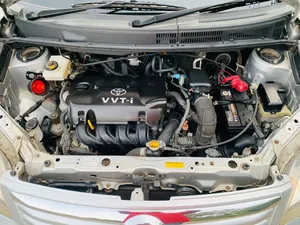 Toyota Raum 2009 Silver