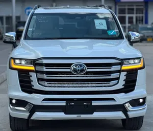 New Toyota Land Cruiser 2025 Off white
