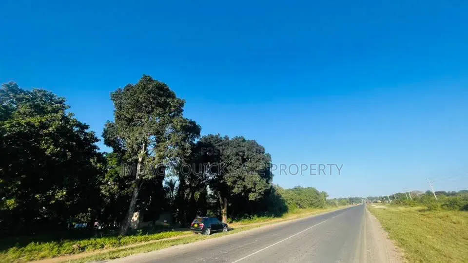 Plot for Sale at Kerege Bagamoyo 10 Acres Along the Road of Bagamoyo