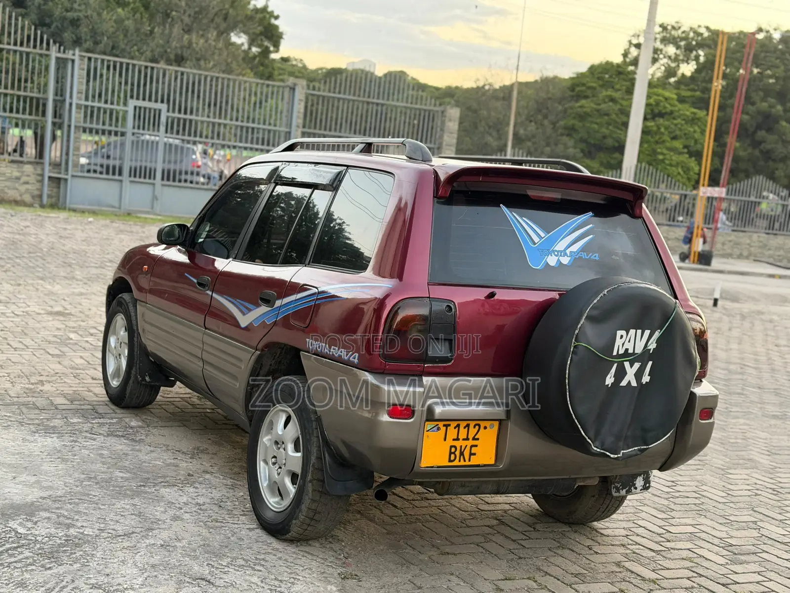 Toyota RAV4 1999 Maroon