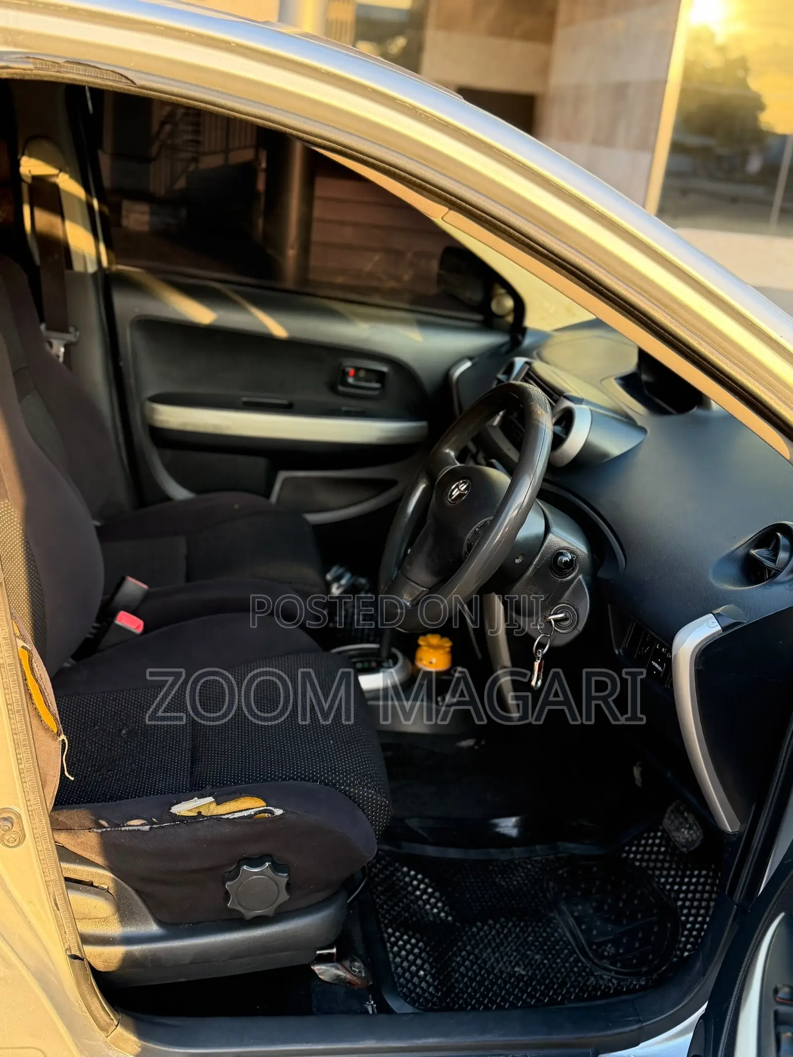 Toyota IST 2004 Silver