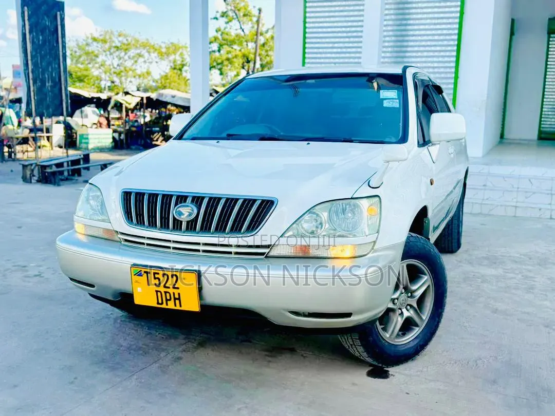 Toyota Harrier 2002 White