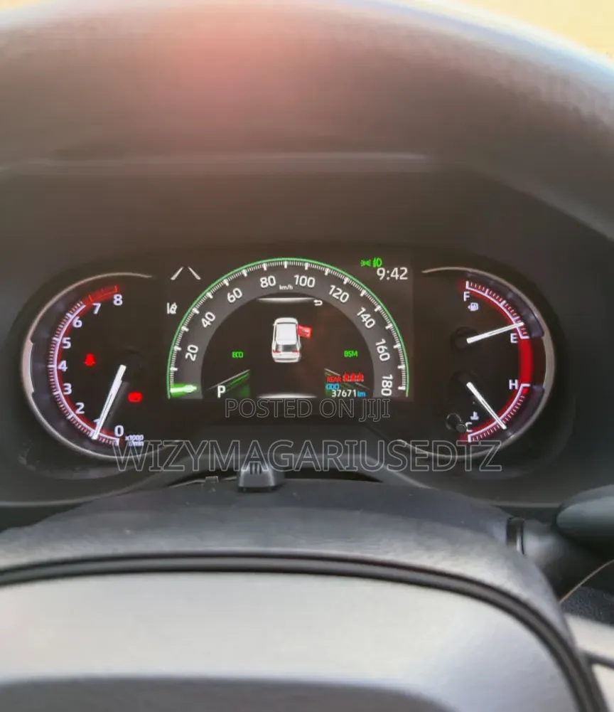 Toyota RAV4 2019 Maroon