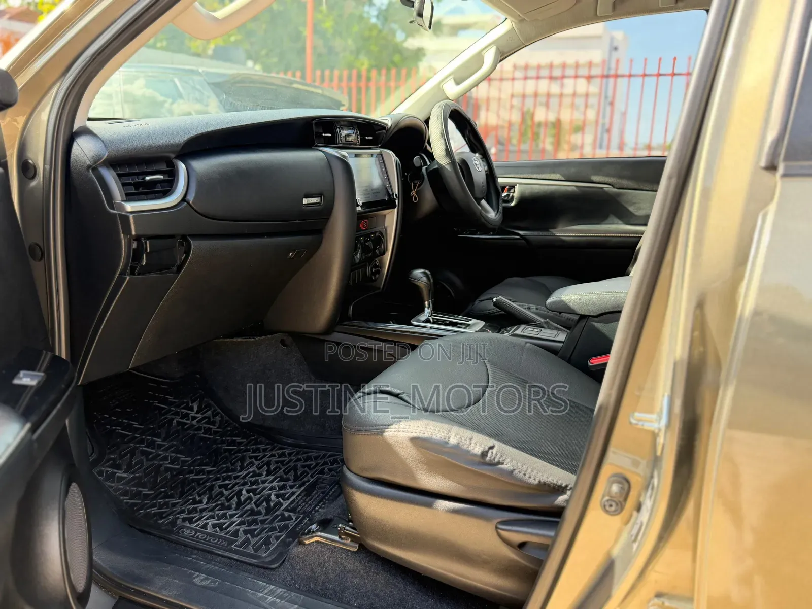 Toyota Fortuner 2023 Gray