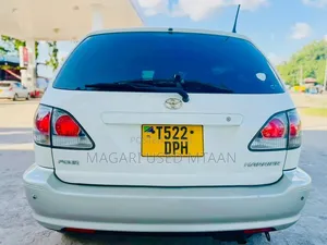 Toyota Harrier 2002 Pearl