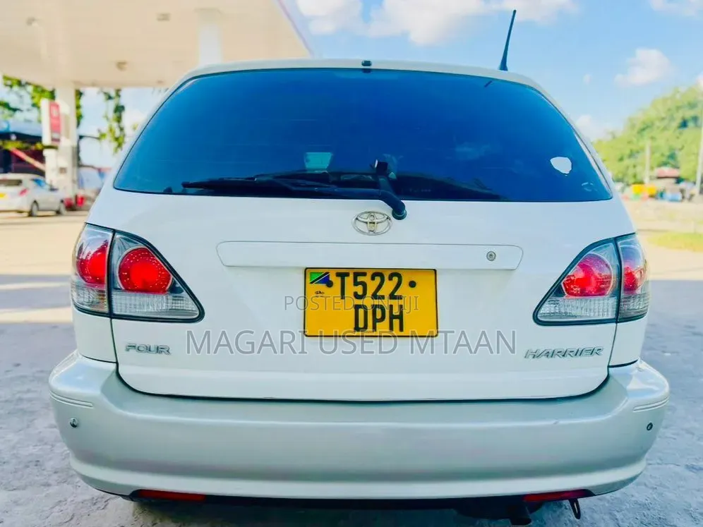 Toyota Harrier 2002 Pearl