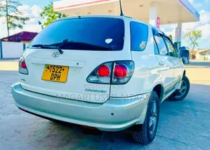 Toyota Harrier 2002 Pearl