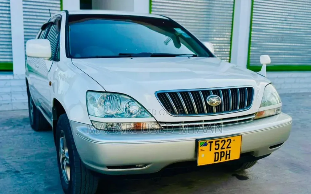 Toyota Harrier 2002 Pearl