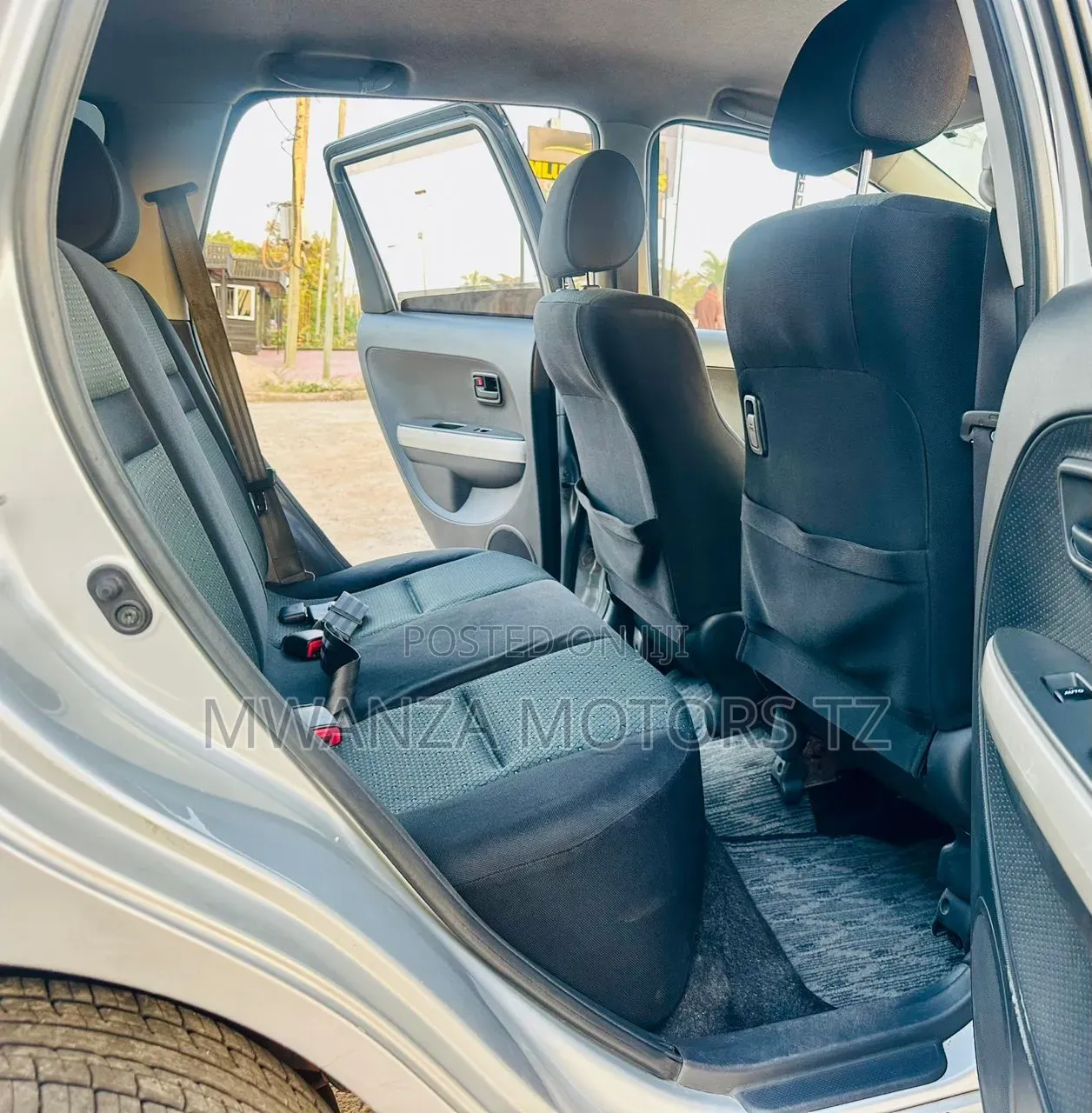 Toyota IST 2005 Silver