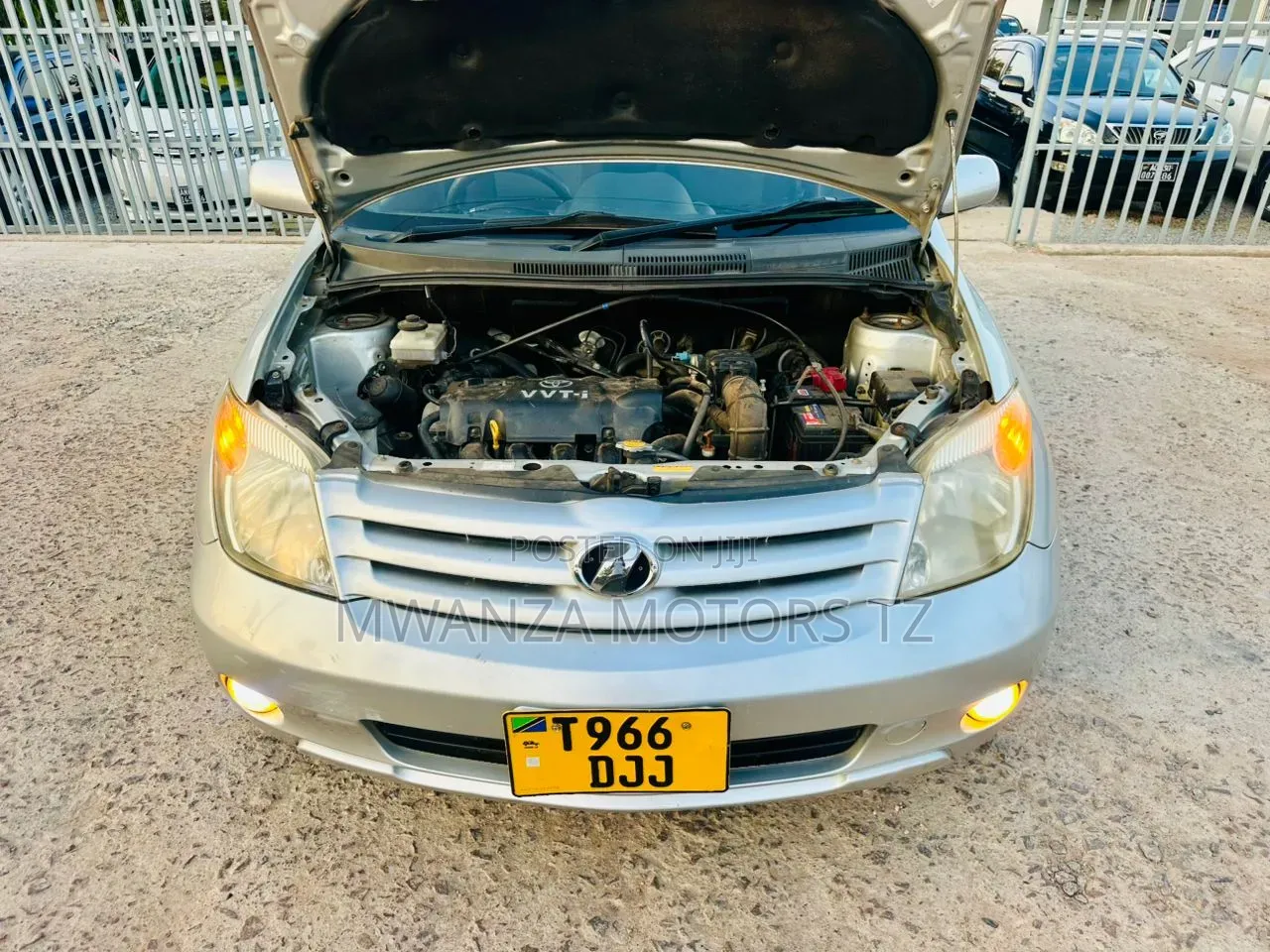 Toyota IST 2005 Silver