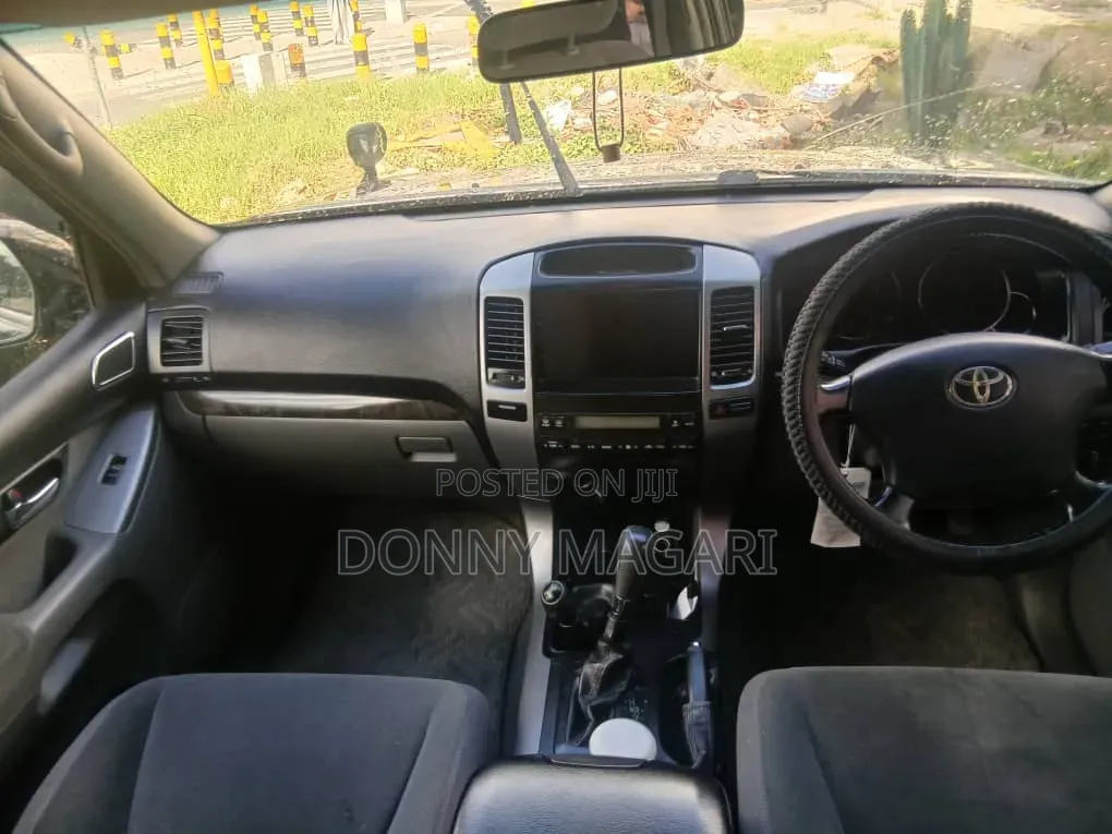 Toyota Land Cruiser Prado 2006 Black