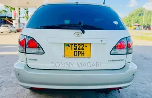 Toyota Harrier 2002 White