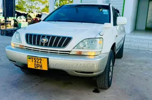 Toyota Harrier 2002 White