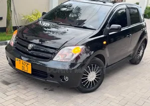 Toyota IST 2004 Black