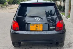 Toyota IST 2004 Black