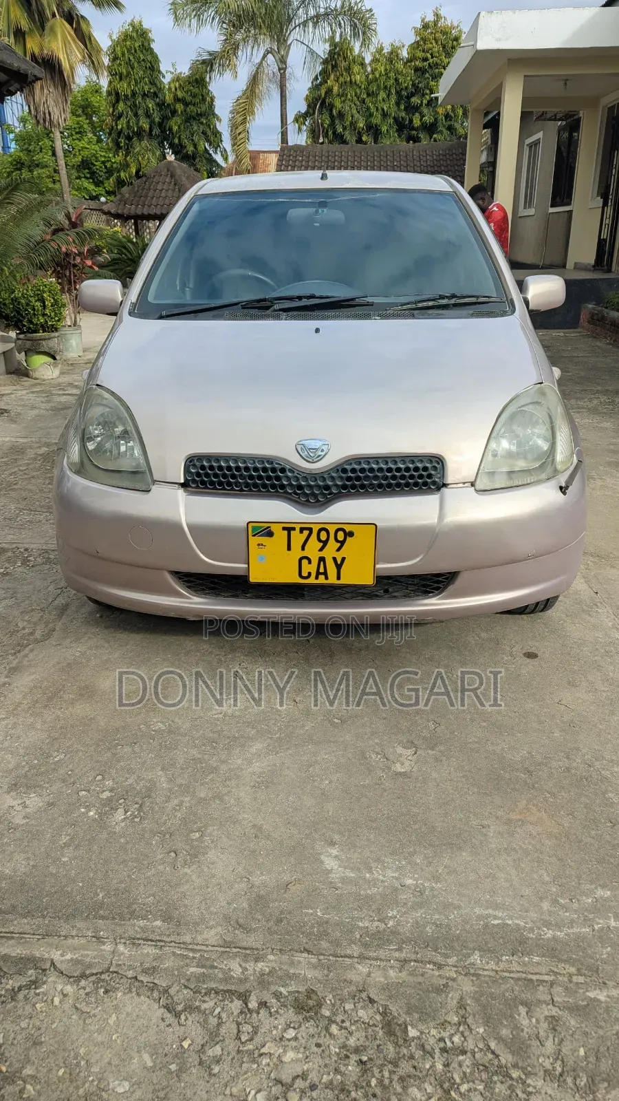 Toyota Vitz 2003 Pink