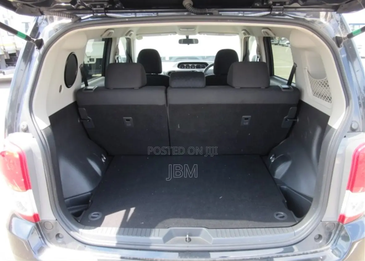 Toyota Corolla Rumion Hatchback 1.5 FWD 2009 Black