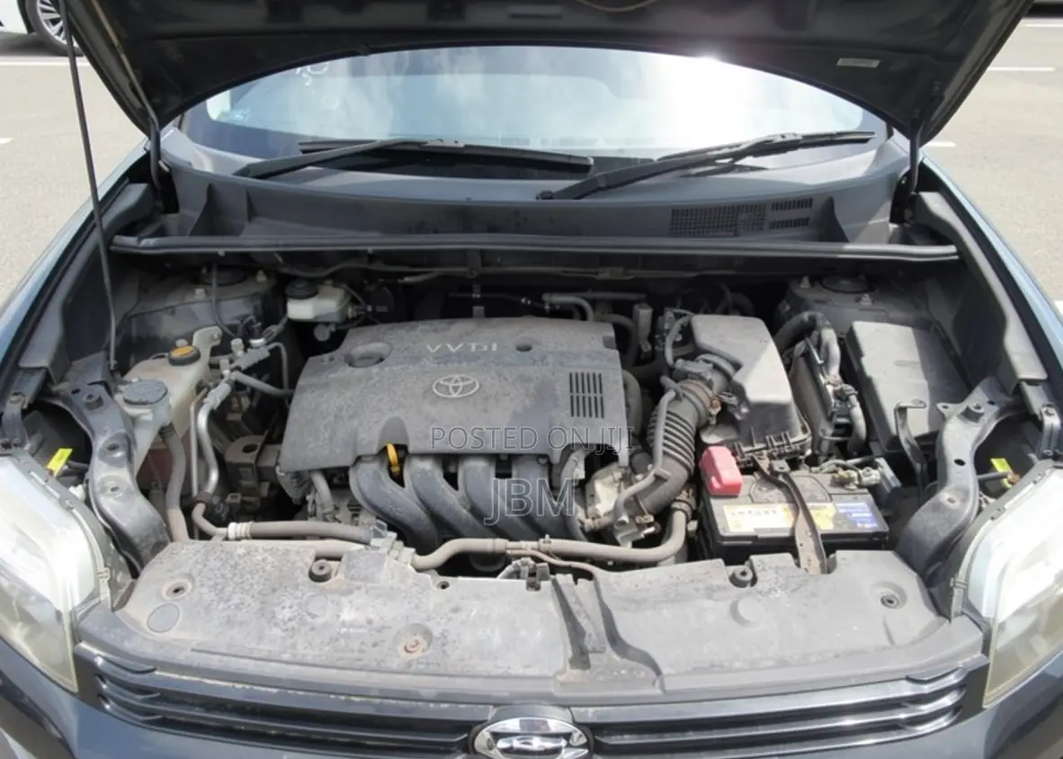 Toyota Corolla Rumion Hatchback 1.5 FWD 2009 Black