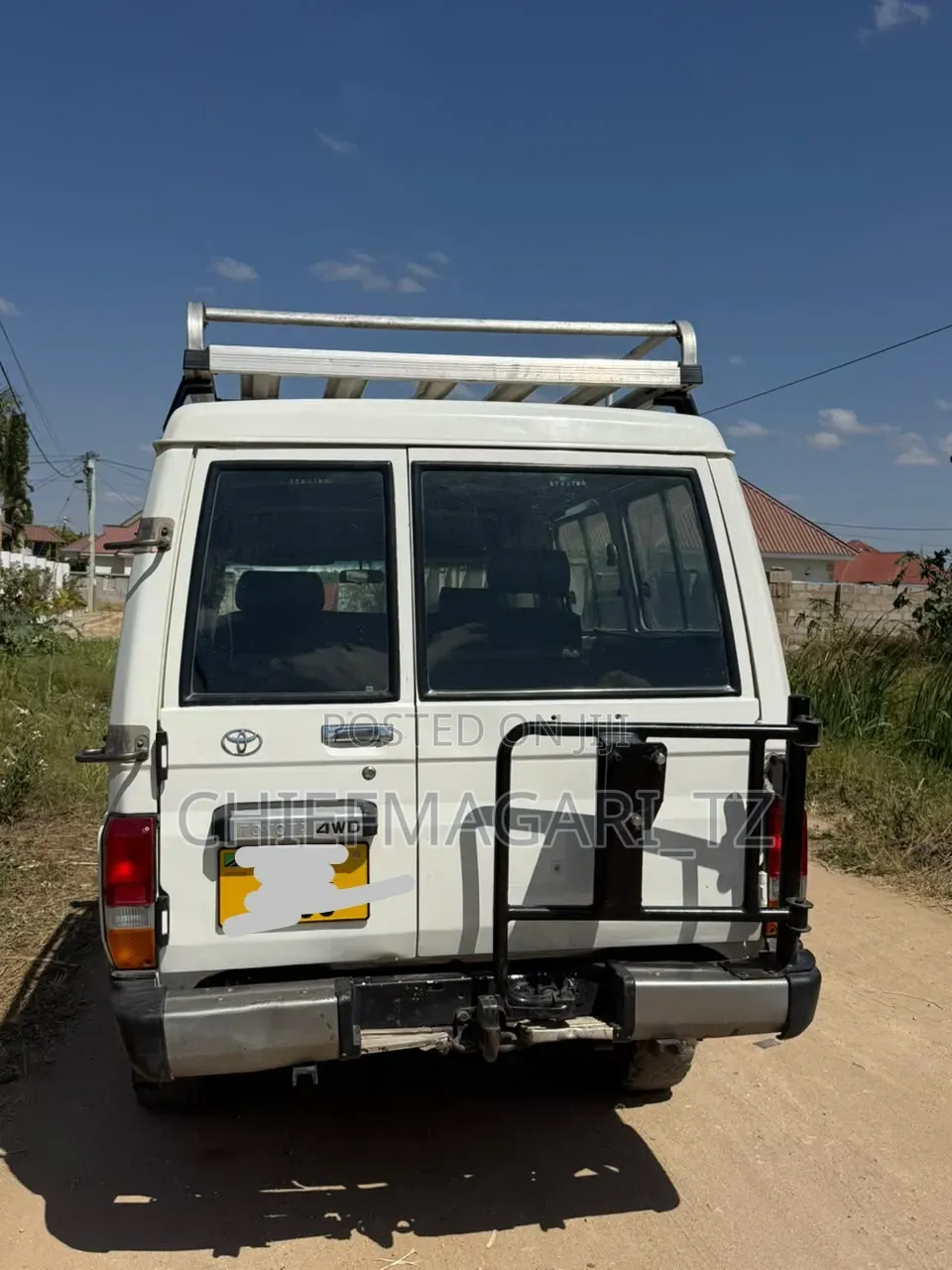Toyota Land Cruiser 2010 White