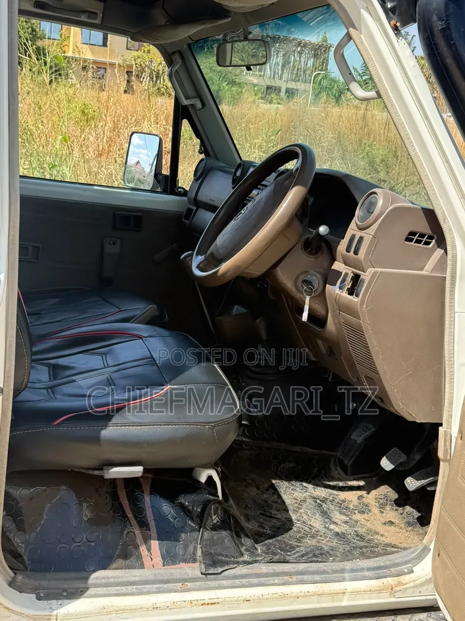 Toyota Land Cruiser 2010 White