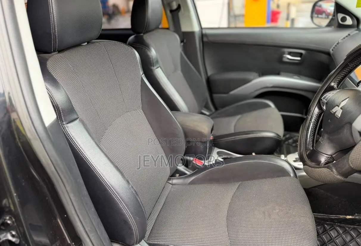 Mitsubishi Outlander 2010 Black
