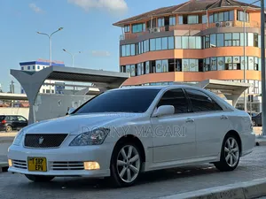 Toyota Crown 2006 White