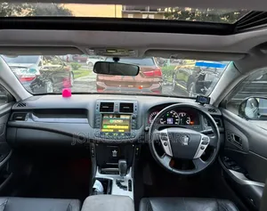 Toyota Crown 2011 Black