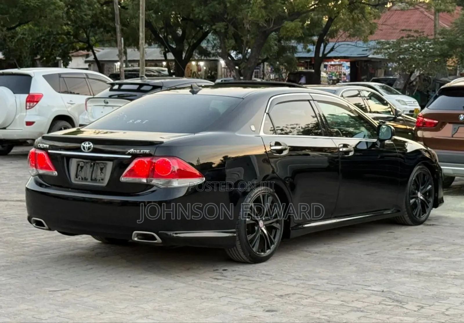 Toyota Crown 2011 Black