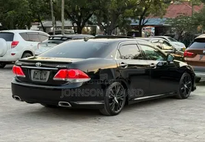 Toyota Crown 2011 Black