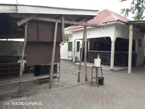 Bar Yenye Eneo Sqmita 800 Inauzwa Ukonga Kwa Mkolemba.