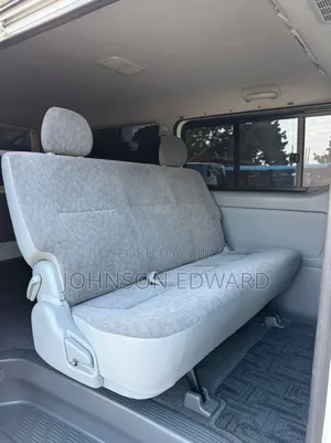 Toyota HiAce 220 2007 White