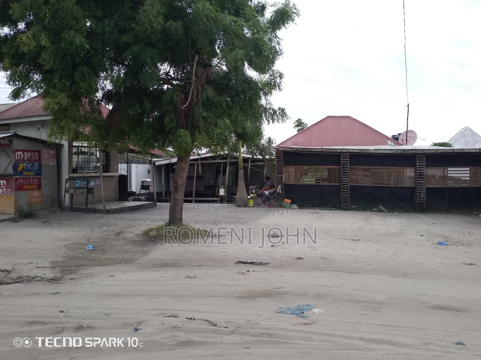 Bar Yenye Eneo Sqmita 800 Inauzwa Ukonga Kwa Mkolemba.